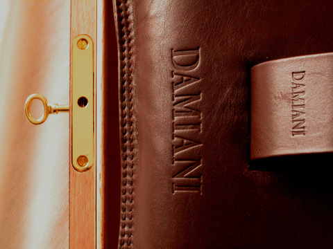 close up Damiani